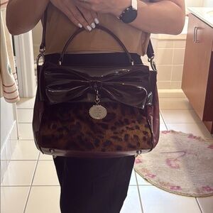 MY FLAT IN LONDON Leopard Print and Black Bow Handbag